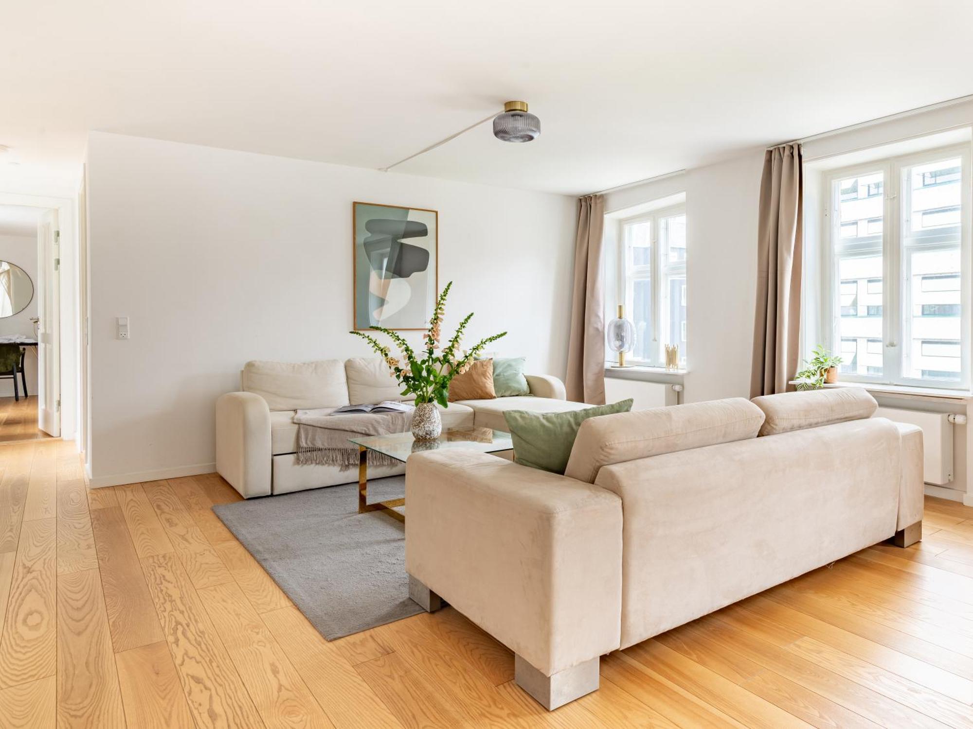 Appartement Sanders Regent - Chic Three-bedroom Near Square *